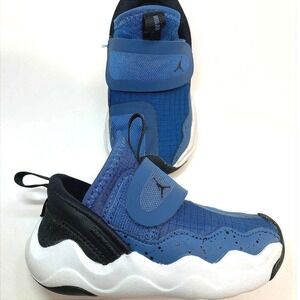 Jordan 23/7 Toddler Shoes size 6